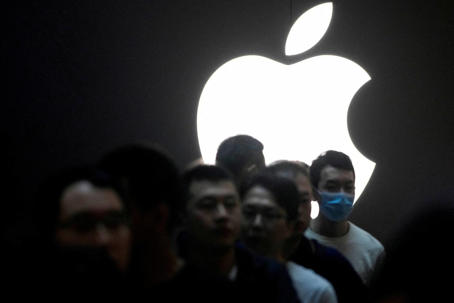 Accusations d’espionnage chez Apple : les employés surveillés même en dehors des heures de travail