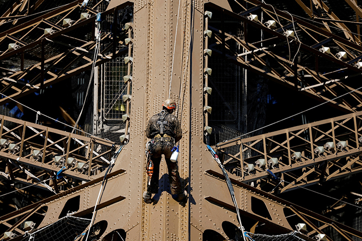 Pourquoi le troisième étage de la tour Eiffel sera-t-il fermé au public jusqu’au 7 février ?