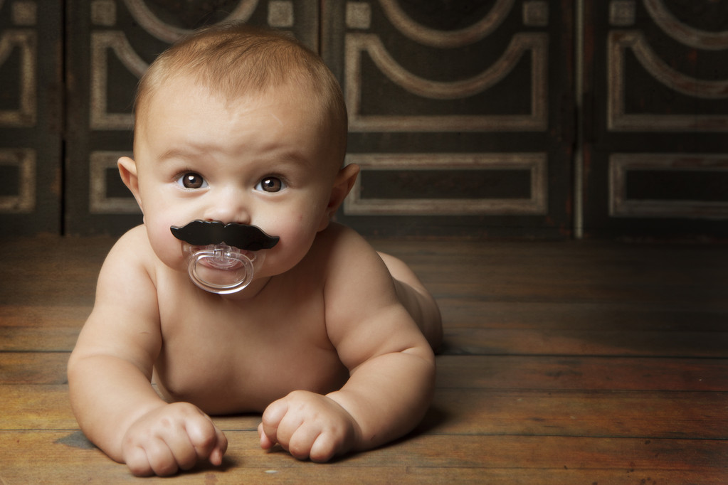 L'histoire extraordinaire de Thaddeus : un bébé né d'un embryon de 30 ans