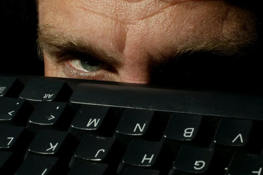 Un espion dans le clavier : Meta clone les compétences de ses employés pour nourrir son IA 