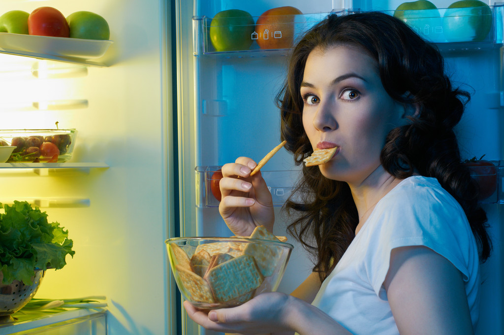 Pourquoi ne puis-je pas m'arrêter de manger ? Comprendre l'alimentation compulsive au-delà du mythe de la volonté