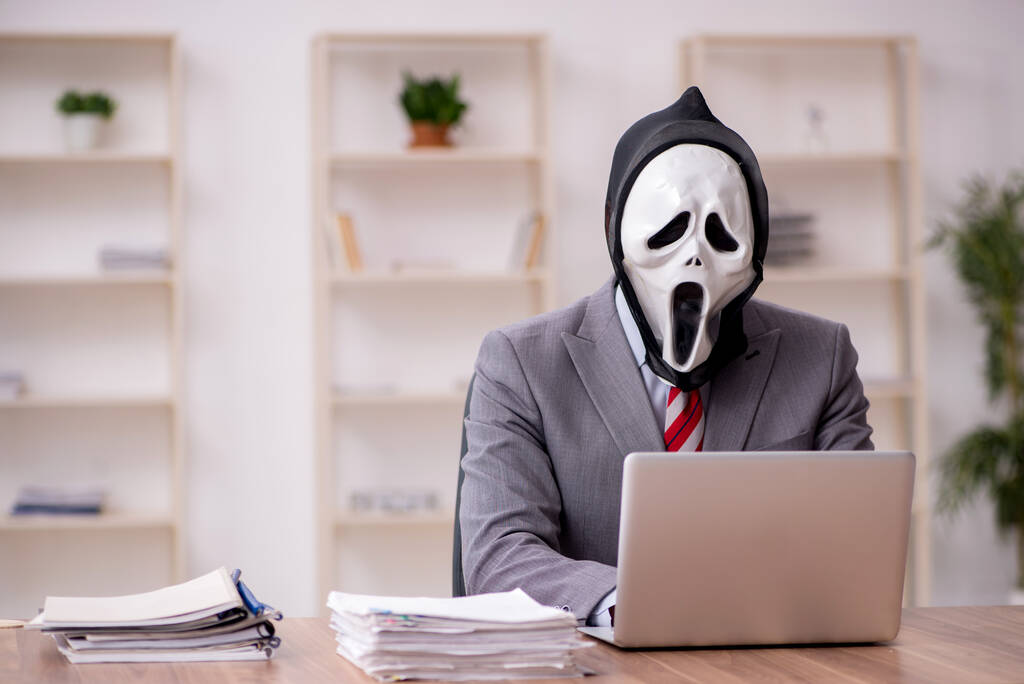 La théorie de « l’Internet mort » devient réalité : les agents d’IA autonomes dominent désormais le trafic du Web